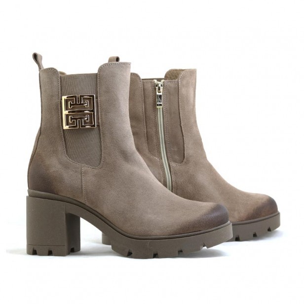 Lemar 60396 W. Taupe