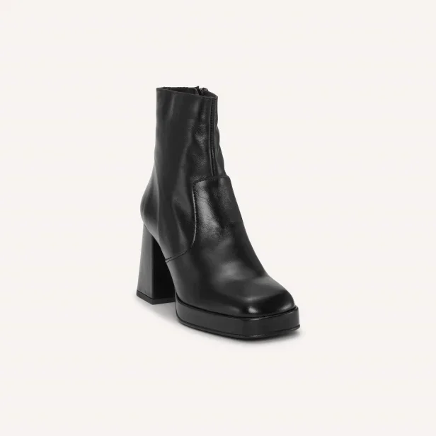 Jodis Cristal Black