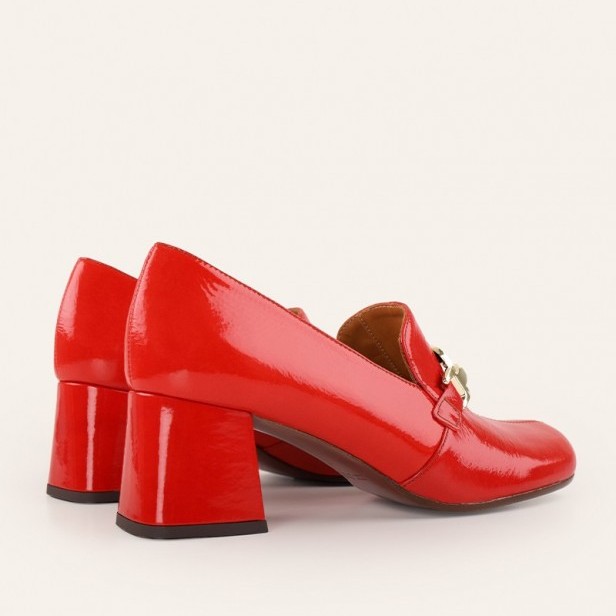 Chie Mihara Moil Red