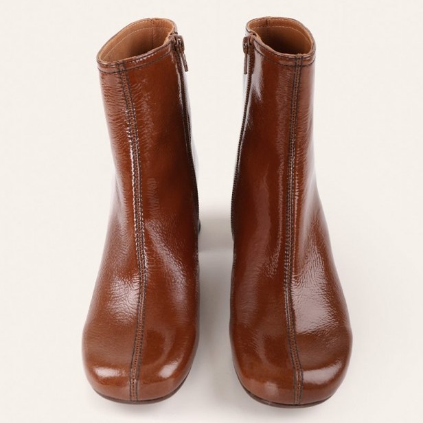 Chie Mihara Muki Brown