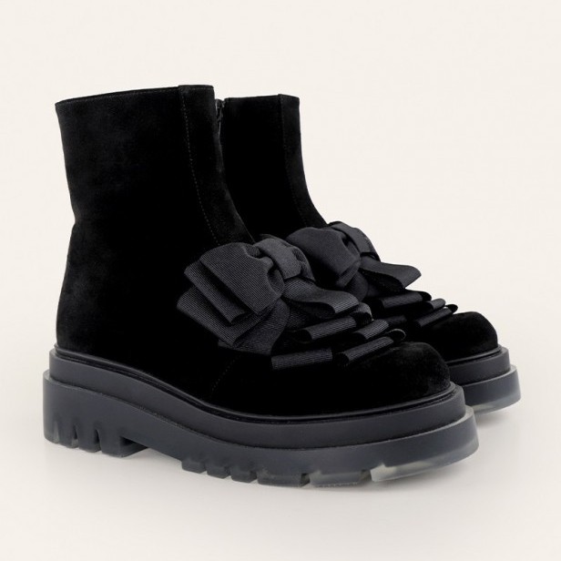 Chie Mihara Yundi Black